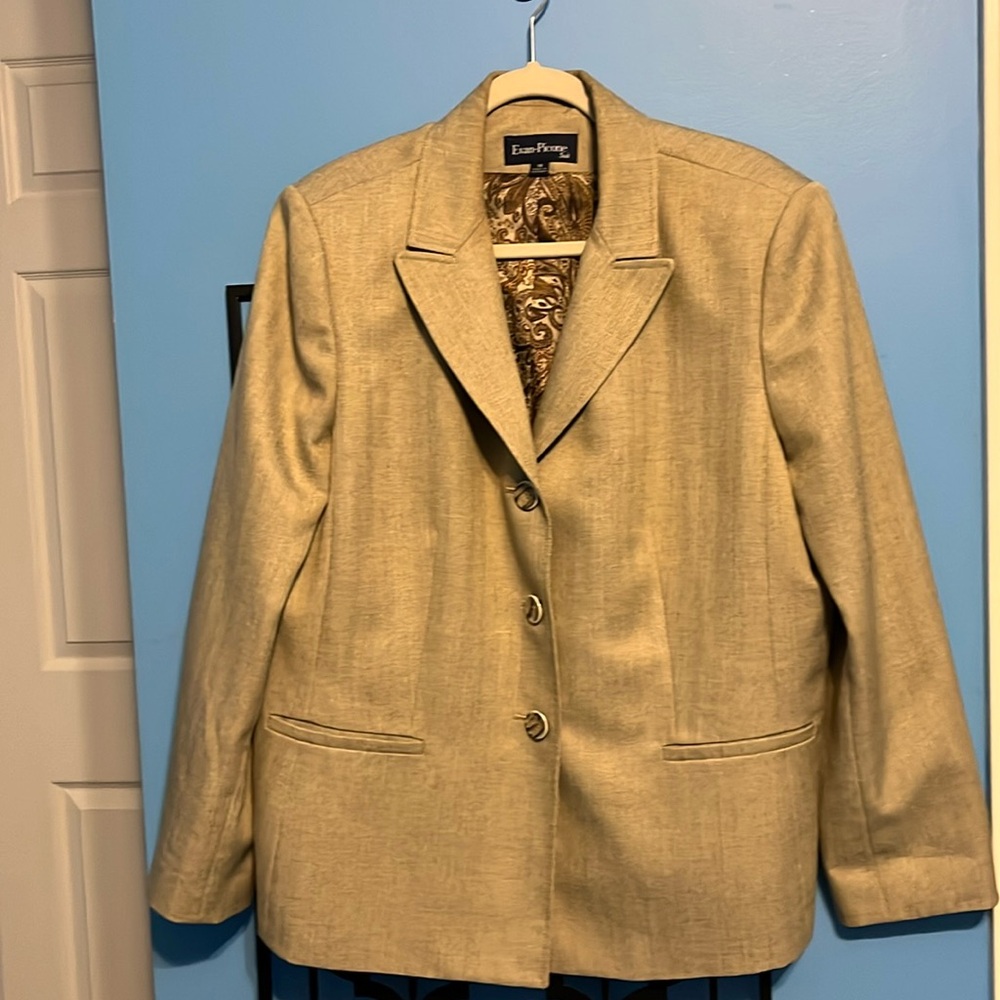 Evan Picone Pantsuit, Size 18 - Picture 2 of 12